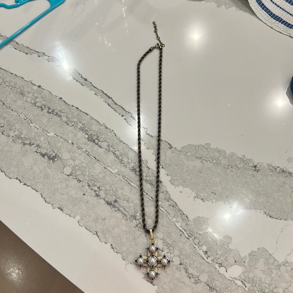 Cabi necklace with removable pendant